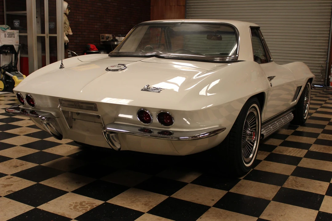1967 Chevrolet Corvette C2 - Image 24 of 31