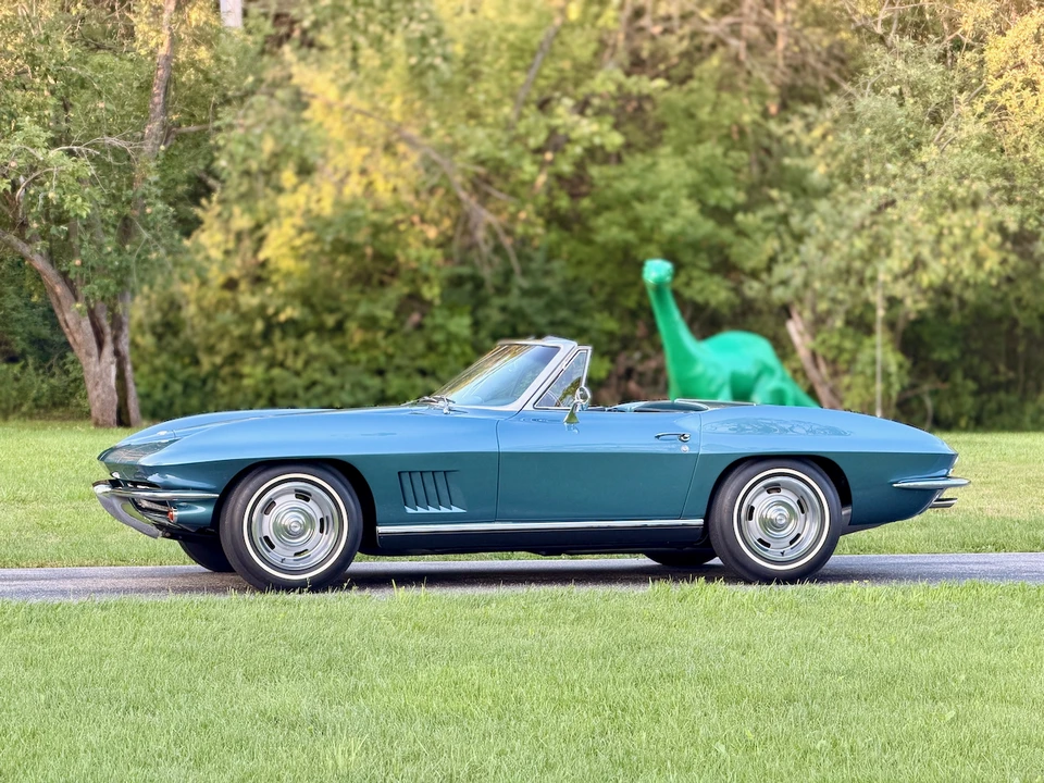 1967 Chevrolet Corvette C2 - Image 30 of 31