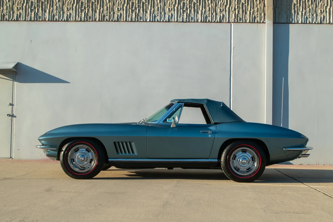 1967 Chevrolet Corvette C2 - Image 17 of 31