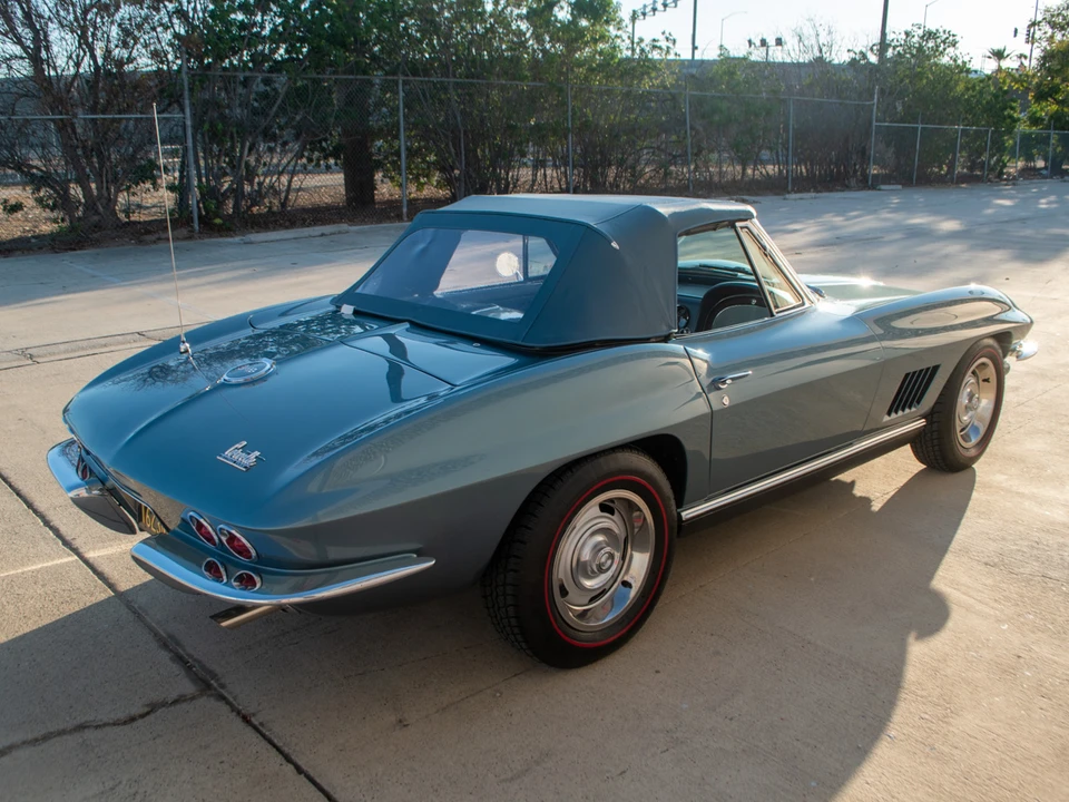 1967 Chevrolet Corvette C2 - Image 15 of 31