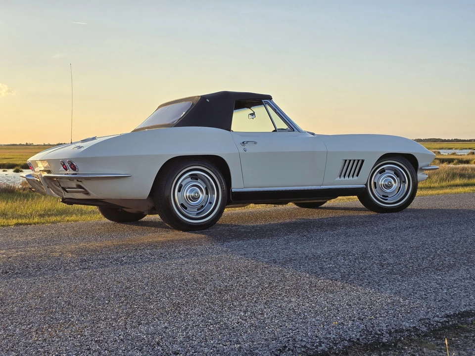 1967 Chevrolet Corvette C2 - Image 23 of 31