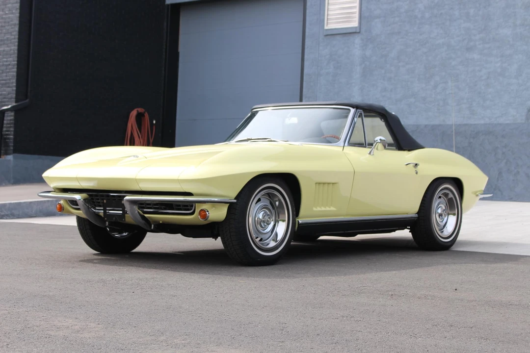 1967 Chevrolet Corvette C2 - Image 15 of 31