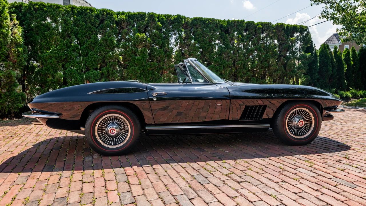 1967 Chevrolet Corvette C2 - Image 5 of 31
