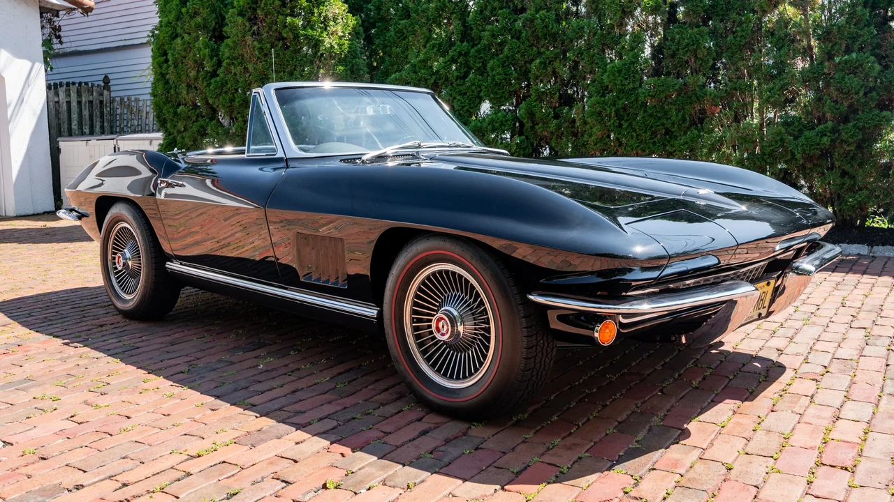1967 Chevrolet Corvette C2 - Image 10 of 31