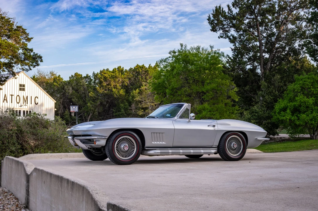 1967 Chevrolet Corvette C2 - Image 15 of 31