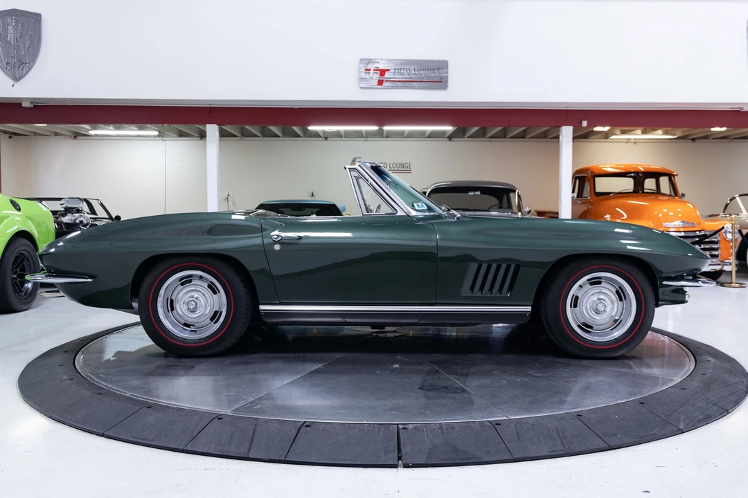 1967 Chevrolet Corvette C2 - Image 8 of 31