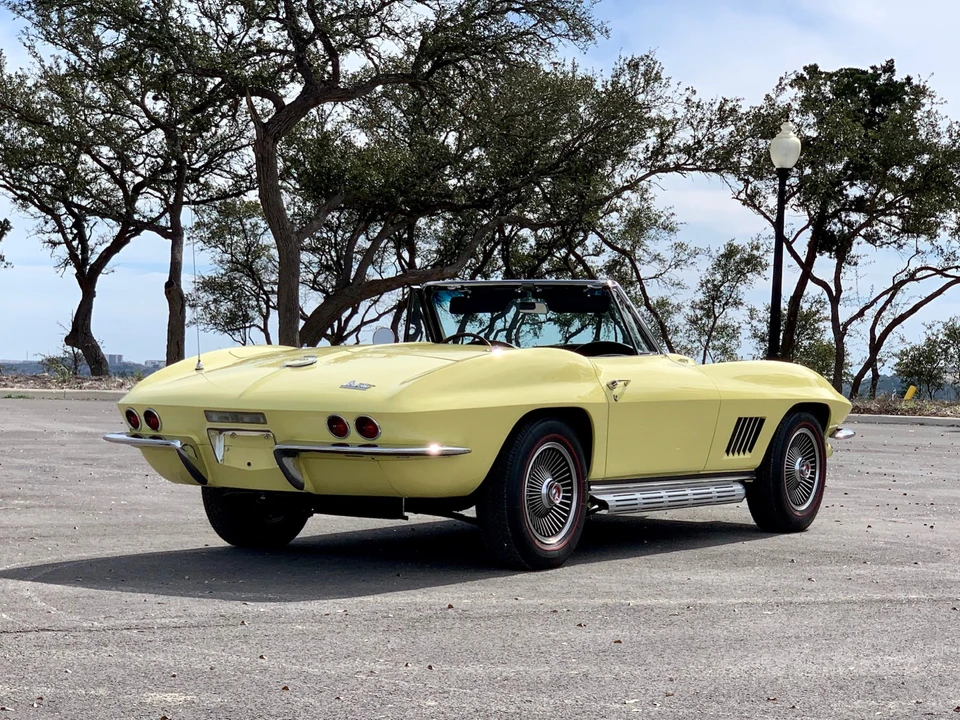 1967 Chevrolet Corvette C2 - Image 15 of 31