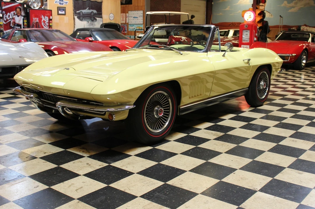 1967 Chevrolet Corvette C2 - Image 3 of 31
