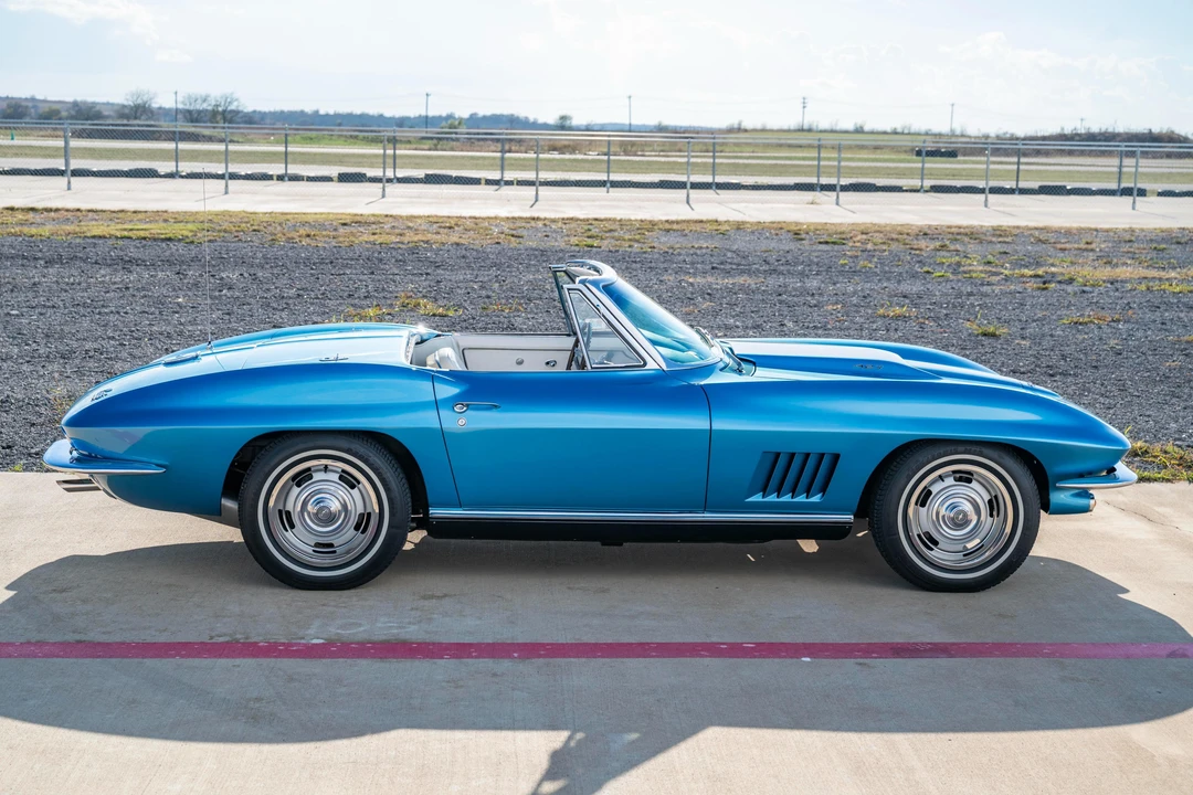 1967 Chevrolet Corvette C2 - Image 11 of 31