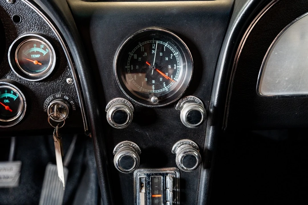 1967 Chevrolet Corvette C2 - Image 18 of 21