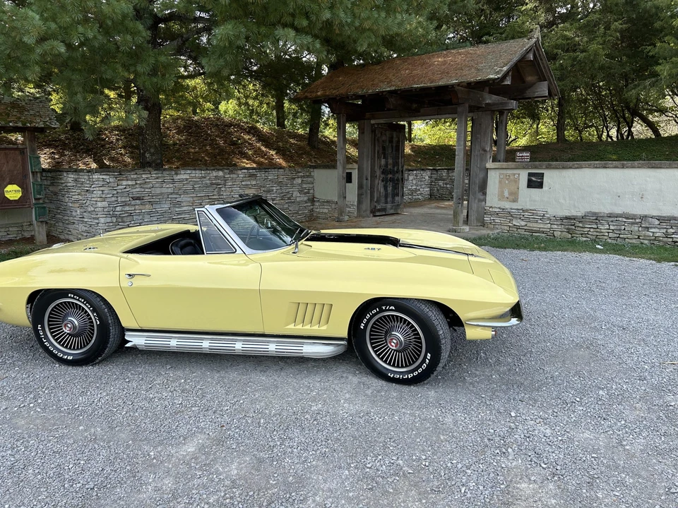 1967 Chevrolet Corvette C2 - Image 16 of 31