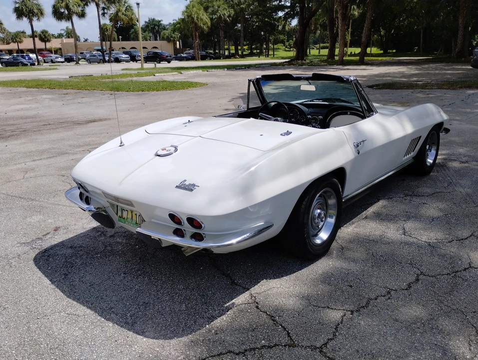 1967 Chevrolet Corvette C2 - Image 10 of 31