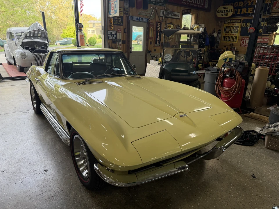 1967 Chevrolet Corvette C2 - Image 15 of 31