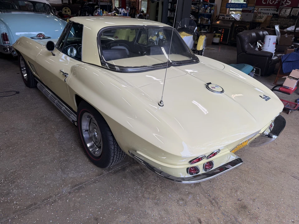 1967 Chevrolet Corvette C2 - Image 7 of 31