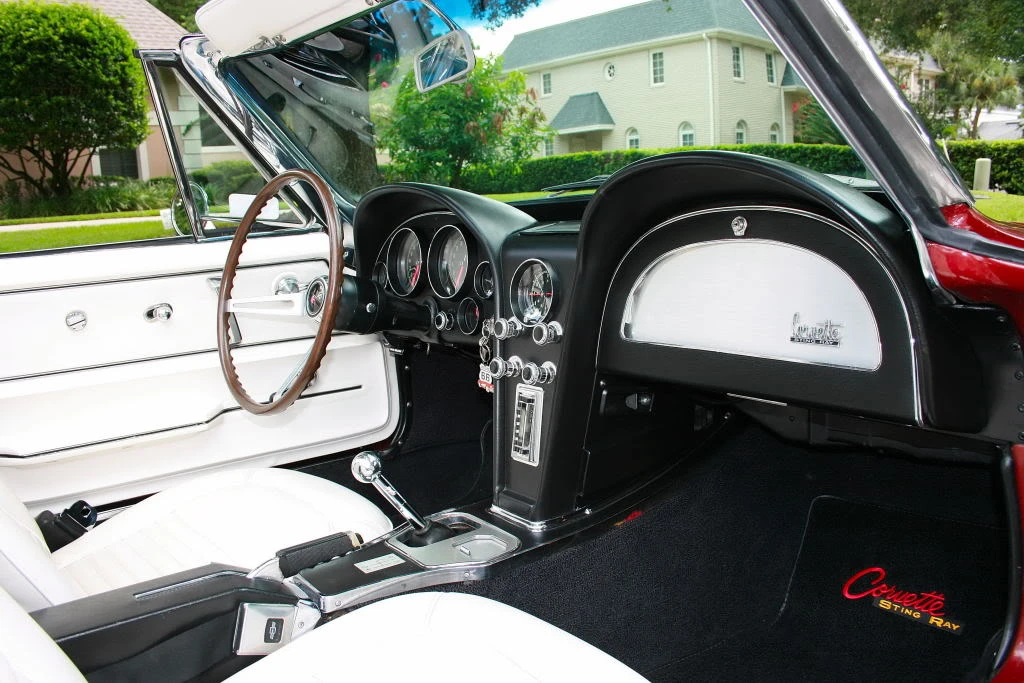 1967 Chevrolet Corvette C2 - Image 21 of 31
