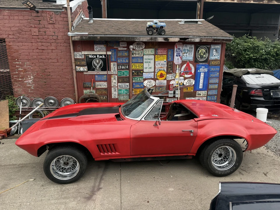 1967 Chevrolet Corvette C2 - Image 13 of 31