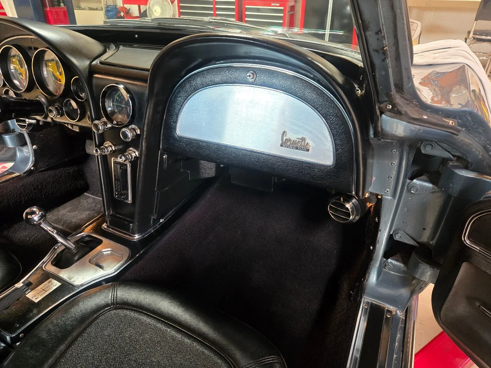 1967 Chevrolet Corvette C2 - Image 11 of 21