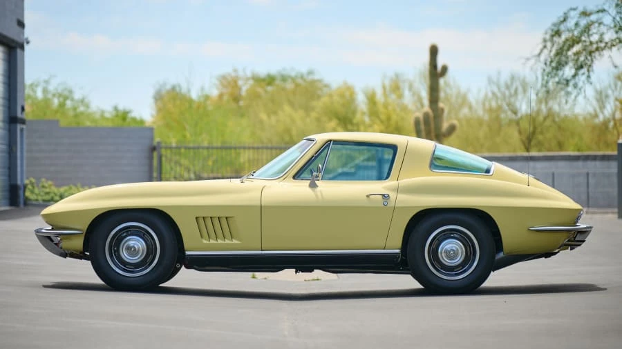 1967 Chevrolet Corvette C2 - Image 2 of 31