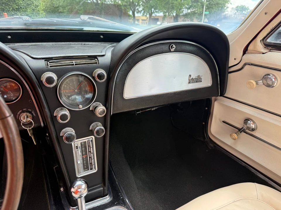 1967 Chevrolet Corvette C2 - Image 24 of 31