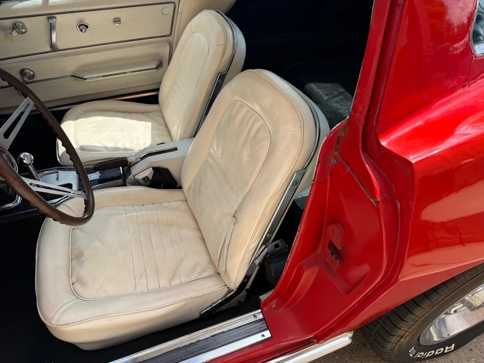 1967 Chevrolet Corvette C2 - Image 19 of 31