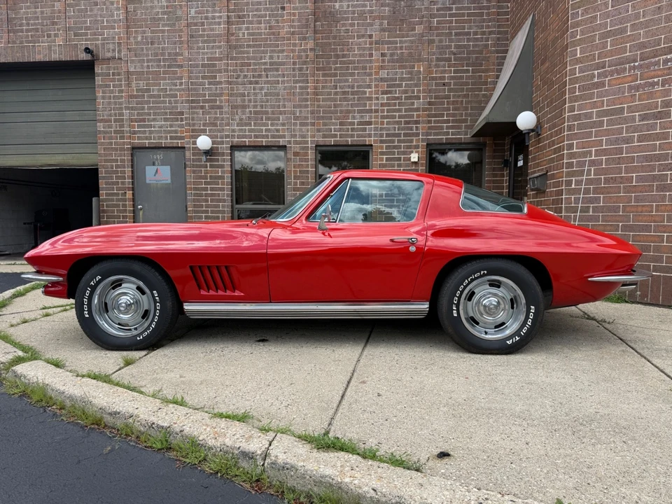 1967 Chevrolet Corvette C2 - Image 3 of 31