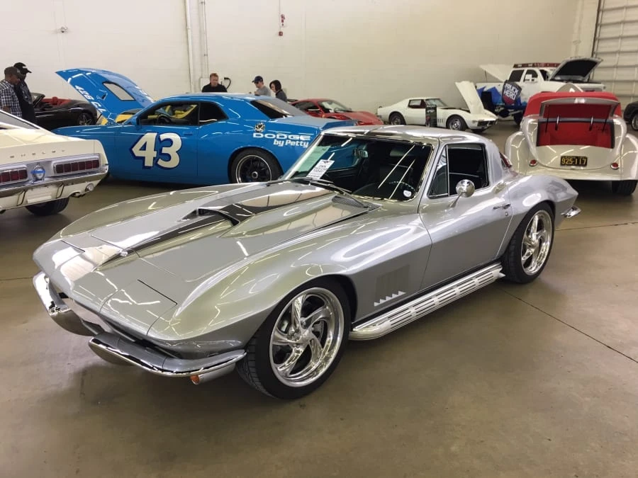 1967 Chevrolet Corvette C2 - Image 10 of 11