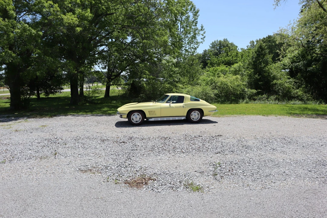 1967 Chevrolet Corvette C2 - Image 18 of 31
