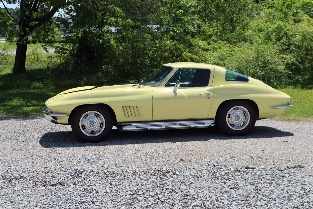 1967 Chevrolet Corvette C2 - Image 19 of 31