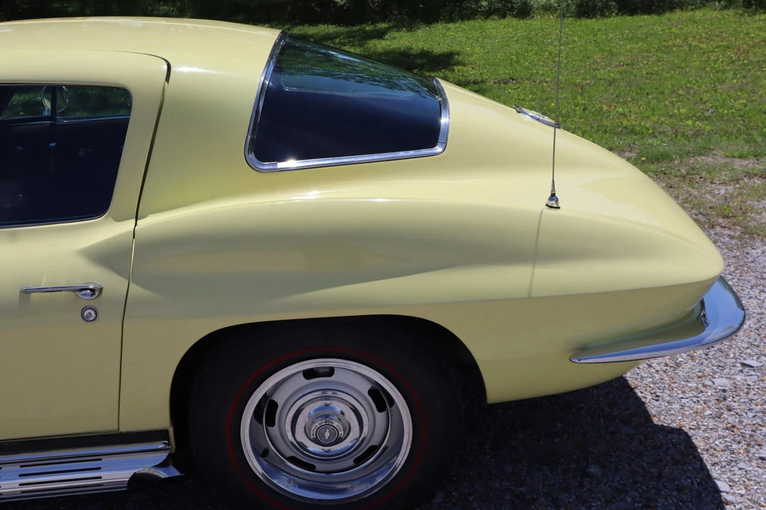 1967 Chevrolet Corvette C2 - Image 28 of 31