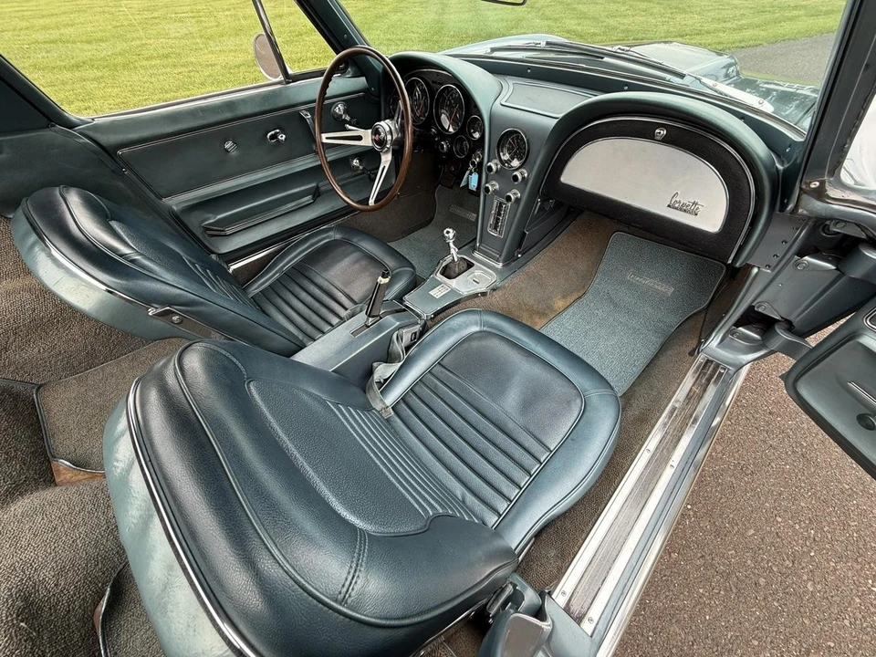 1967 Chevrolet Corvette C2 - Image 25 of 31