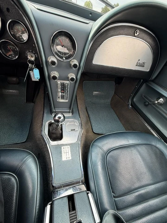 1967 Chevrolet Corvette C2 - Image 27 of 31