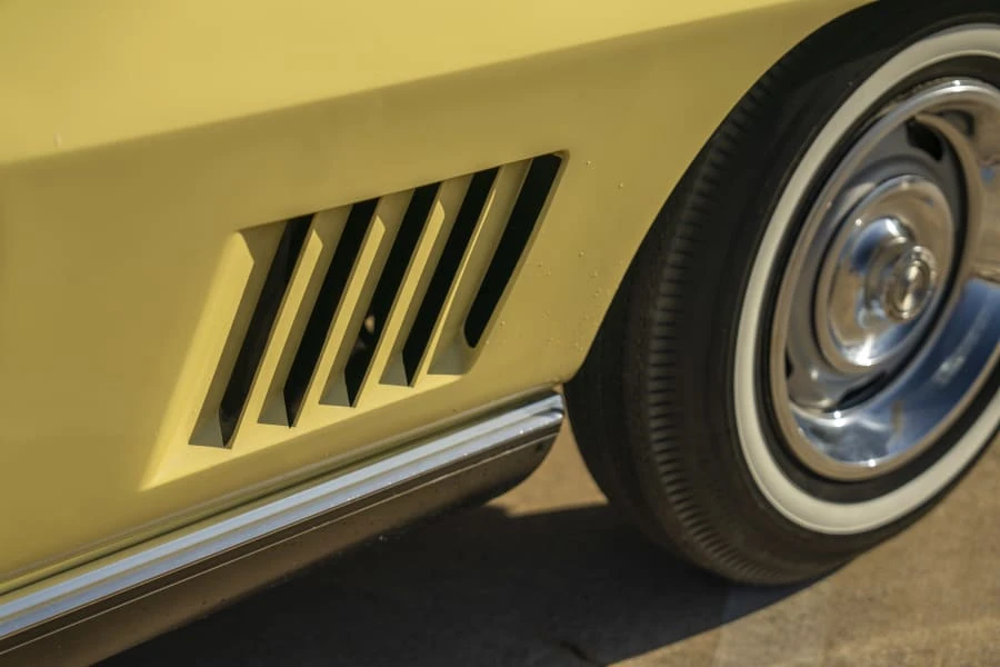 1967 Chevrolet Corvette C2 - Image 14 of 31