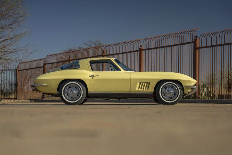 1967 Chevrolet Corvette C2 - Image 2 of 31