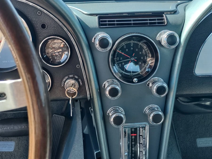 1967 Chevrolet Corvette C2 - Image 15 of 31