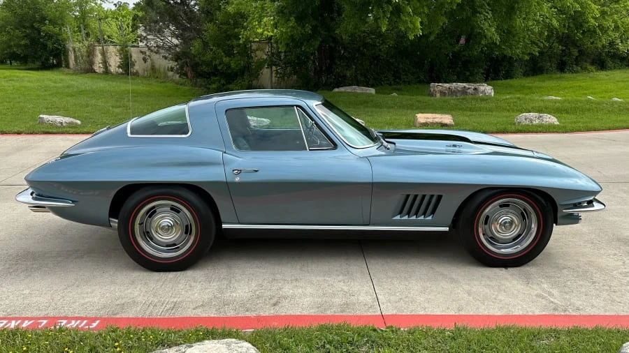 1967 Chevrolet Corvette C2 - Image 2 of 9