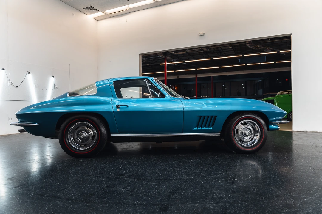 1967 Chevrolet Corvette C2 - Image 6 of 31