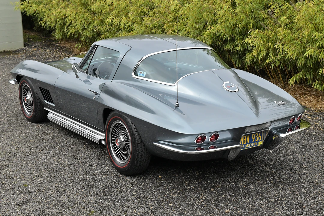 1967 Chevrolet Corvette C2 - Image 15 of 31