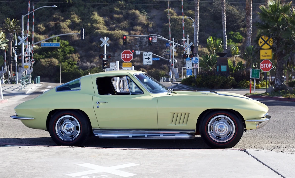 1967 Chevrolet Corvette C2 - Image 24 of 31