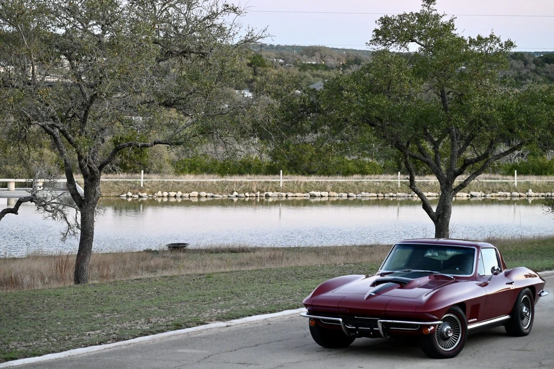 1967 Chevrolet Corvette C2 - Image 2 of 31