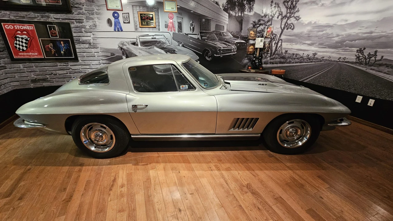 1967 Chevrolet Corvette C2 - Image 31 of 31