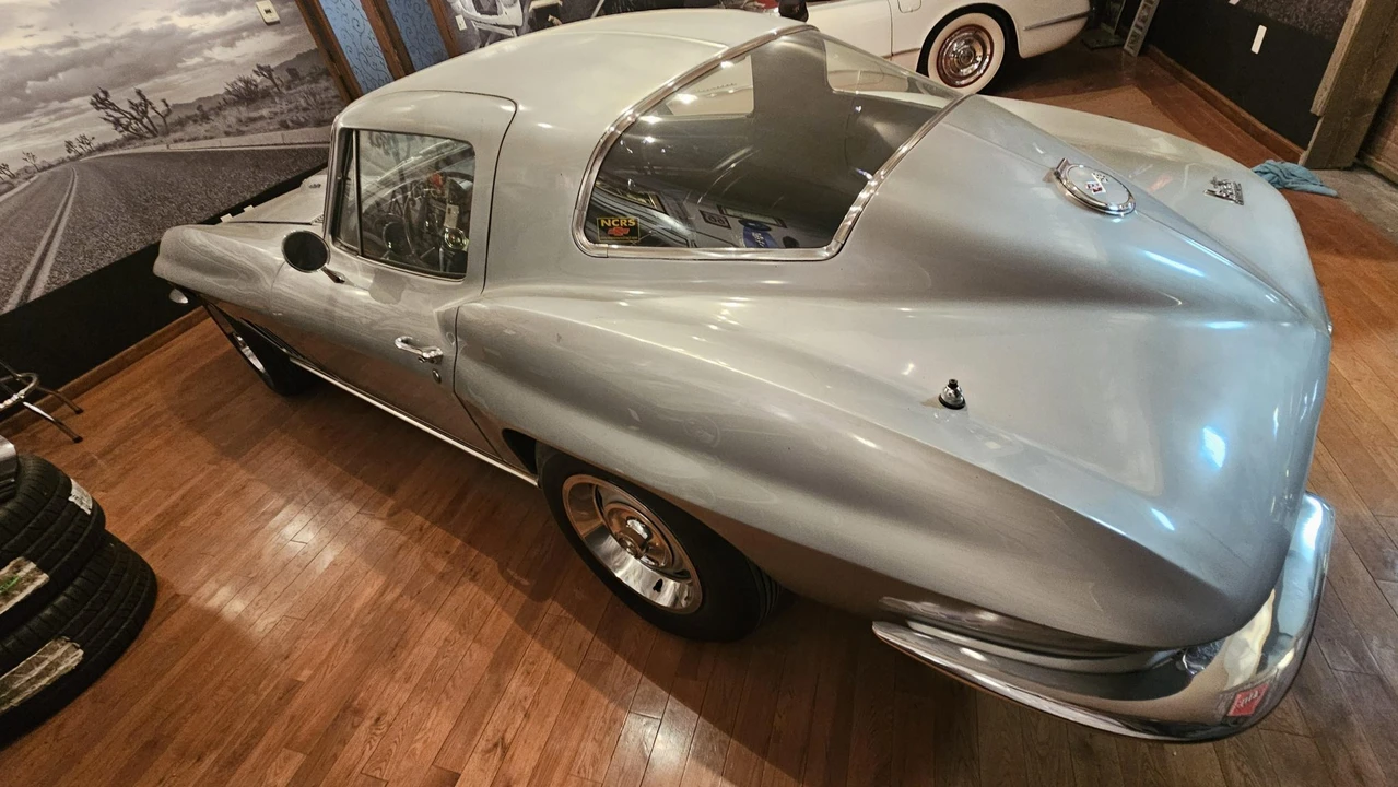 1967 Chevrolet Corvette C2 - Image 26 of 31