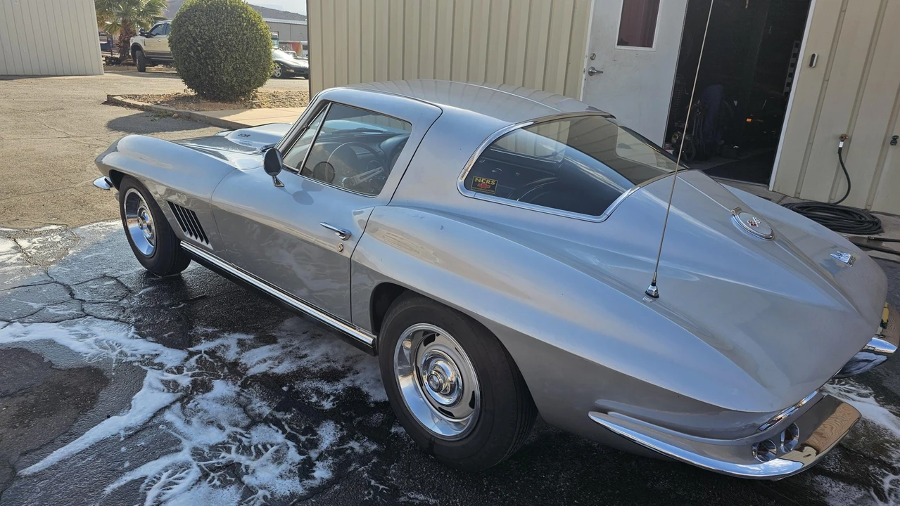 1967 Chevrolet Corvette C2 - Image 4 of 31