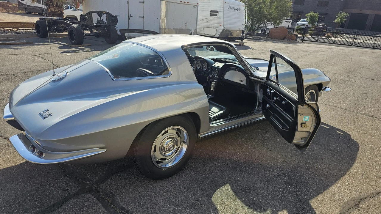 1967 Chevrolet Corvette C2 - Image 20 of 31