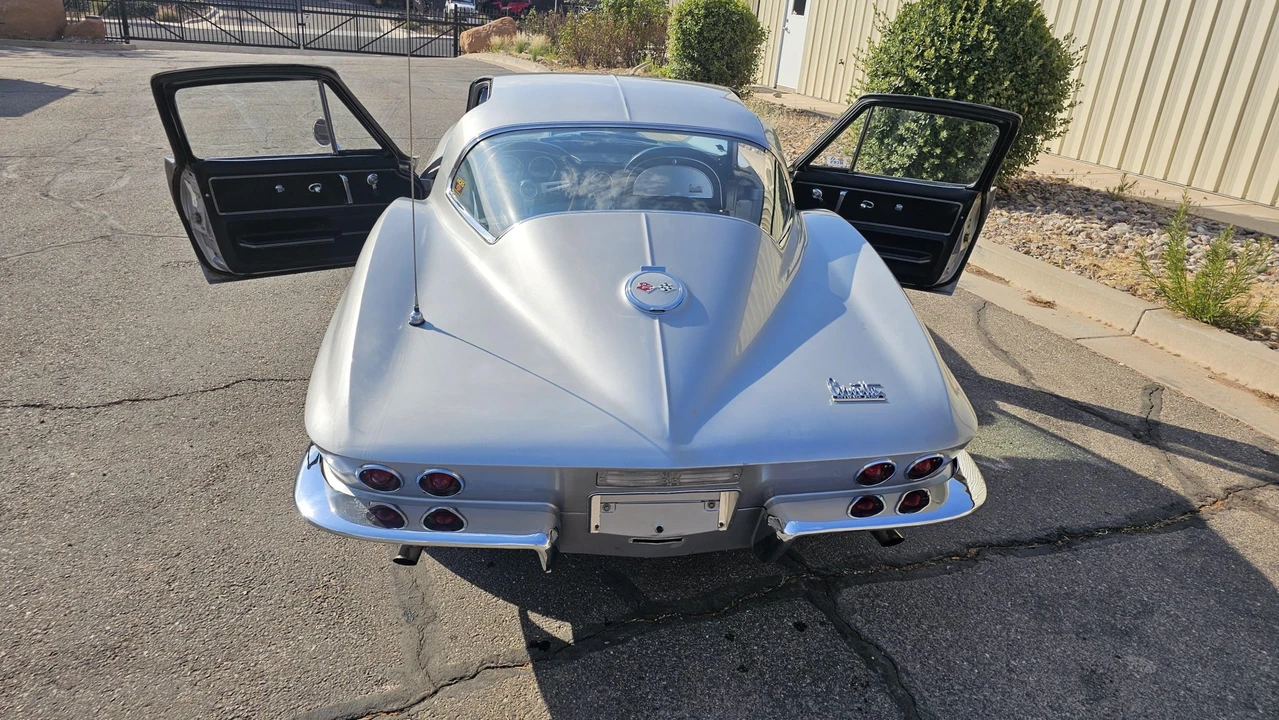 1967 Chevrolet Corvette C2 - Image 19 of 31