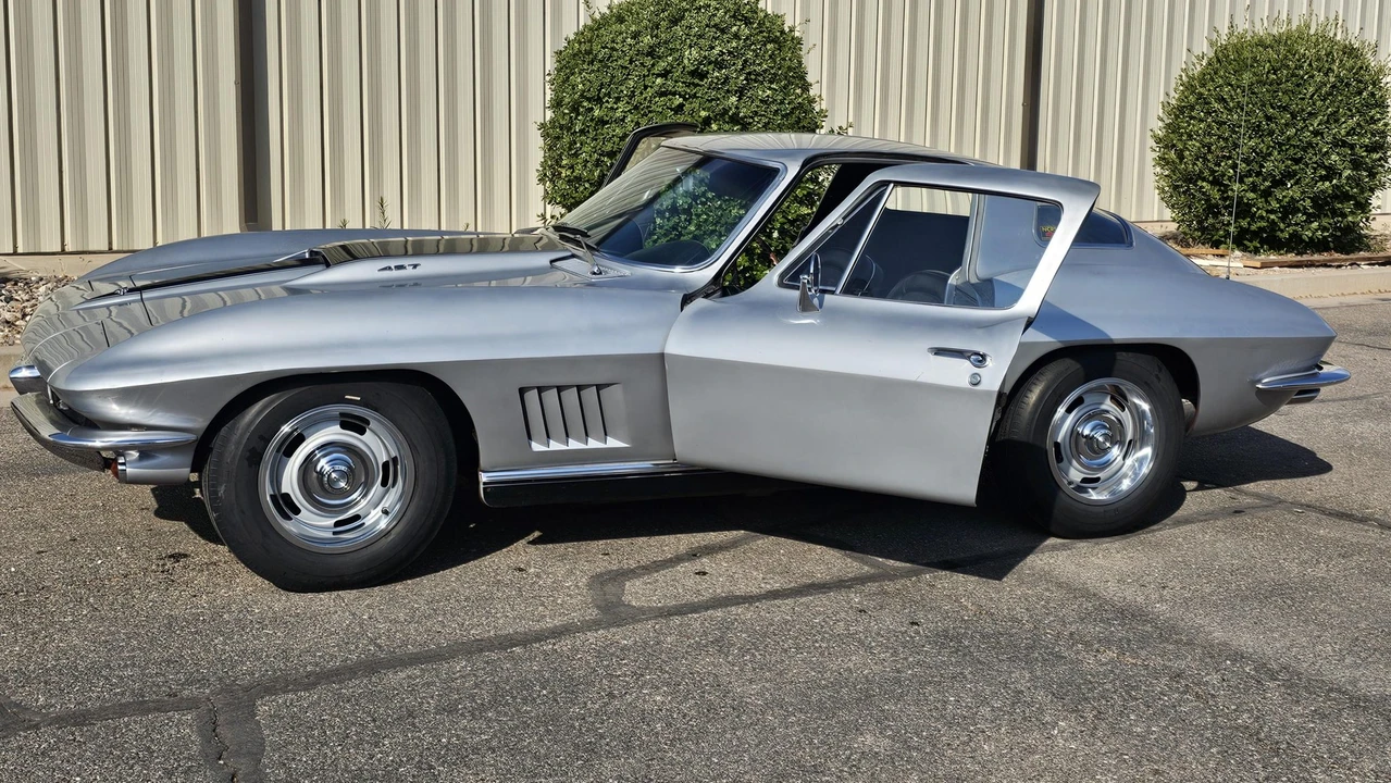 1967 Chevrolet Corvette C2 - Image 16 of 31