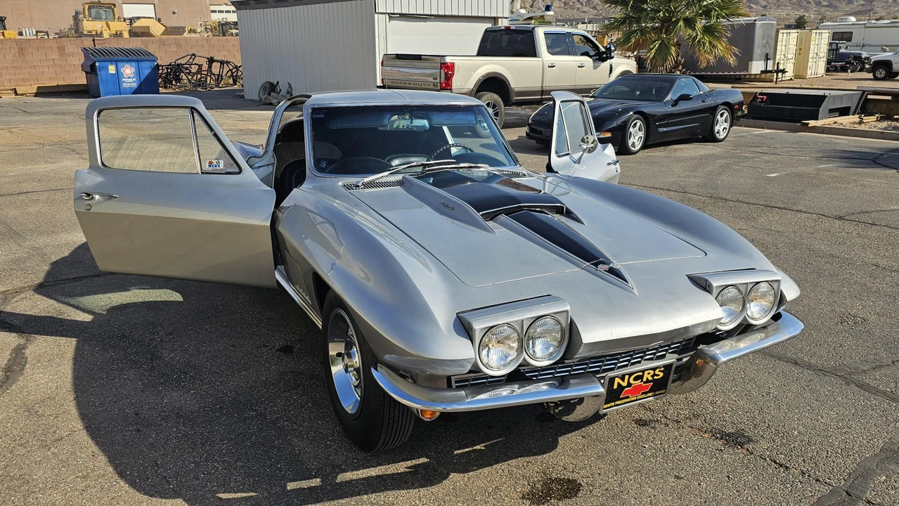 1967 Chevrolet Corvette C2 - Image 21 of 31