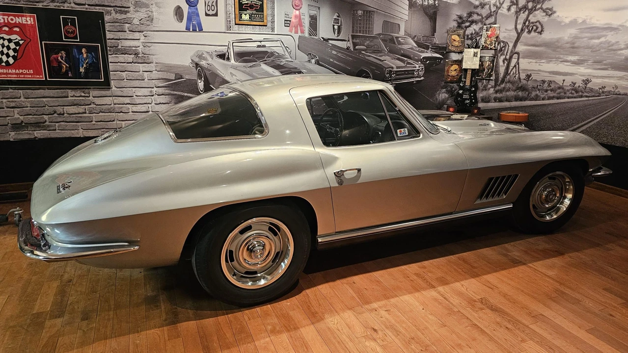 1967 Chevrolet Corvette C2 - Image 29 of 31
