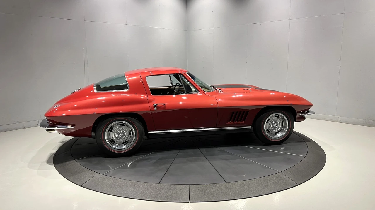 1967 Chevrolet Corvette C2 - Image 18 of 31
