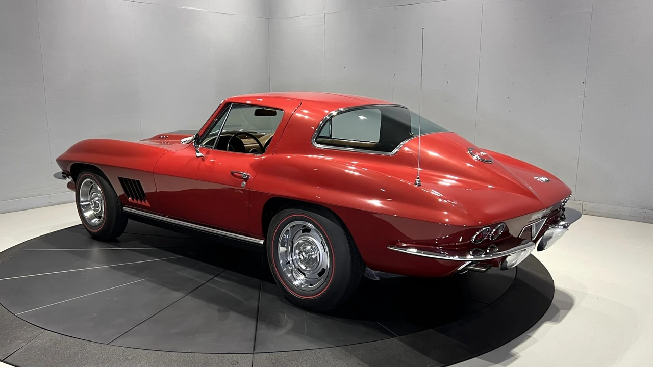 1967 Chevrolet Corvette C2 - Image 11 of 31