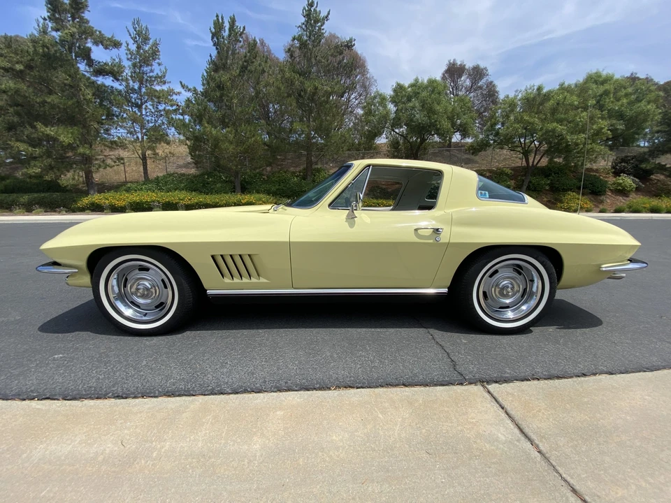 1967 Chevrolet Corvette C2 - Image 3 of 31